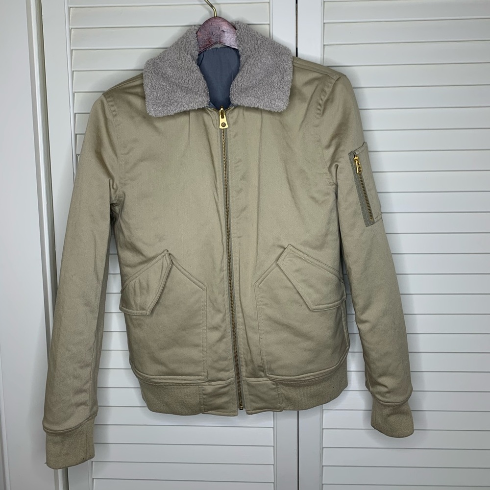 Reversible bomber jacket